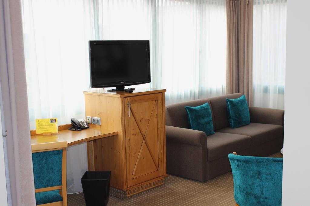 Hotel Landhaus Feckl Ehningen Kültér fotó