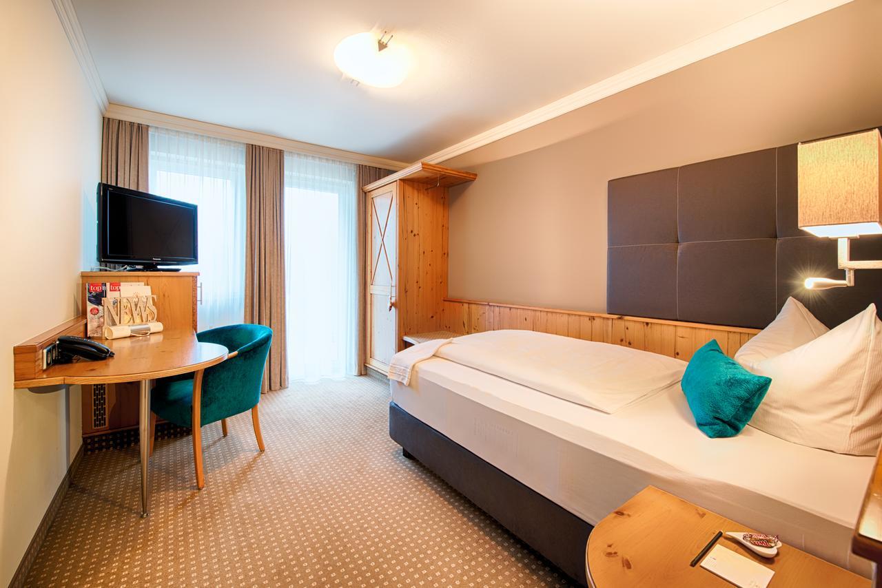 Hotel Landhaus Feckl Ehningen Kültér fotó