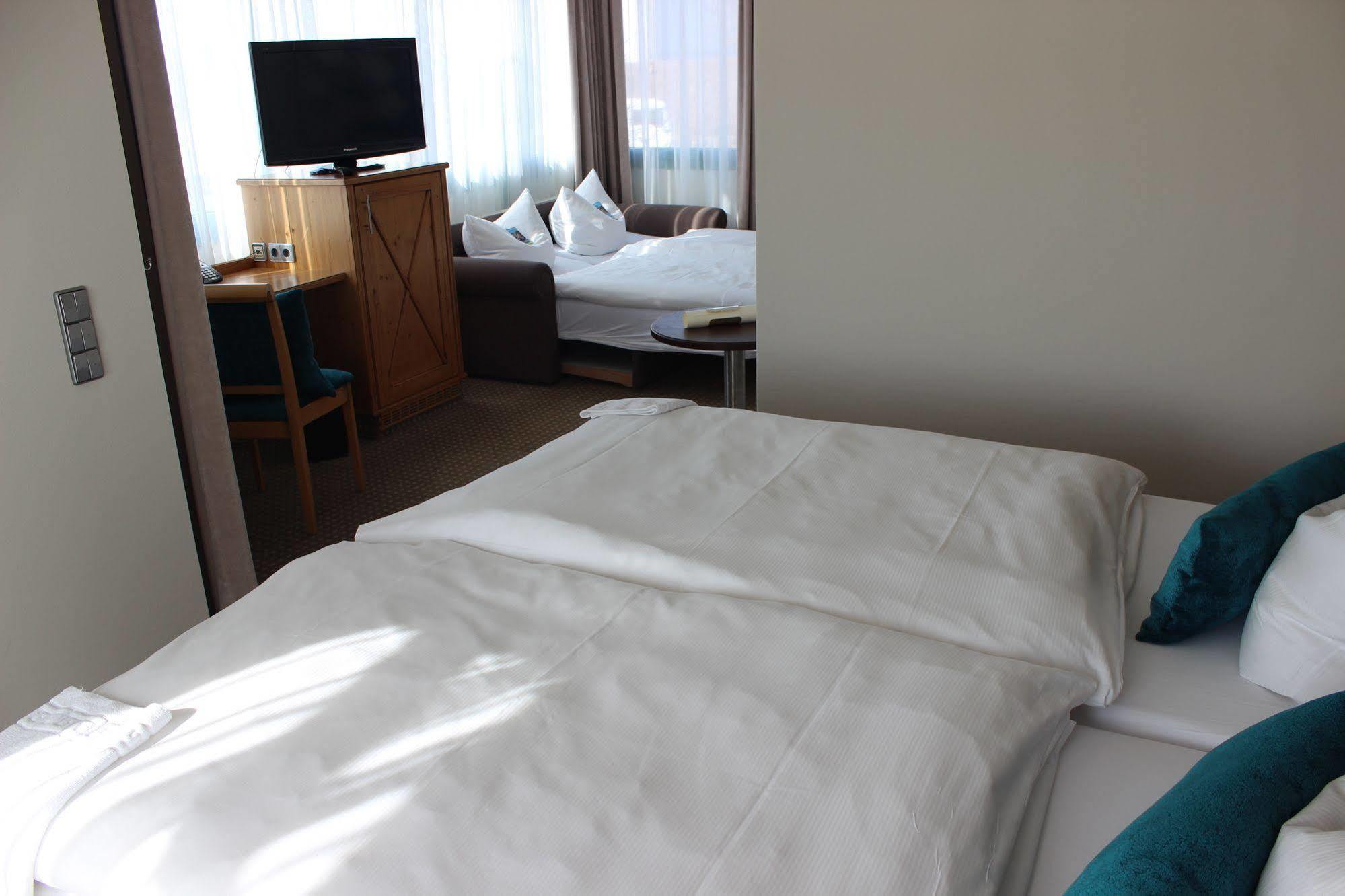 Hotel Landhaus Feckl Ehningen Kültér fotó